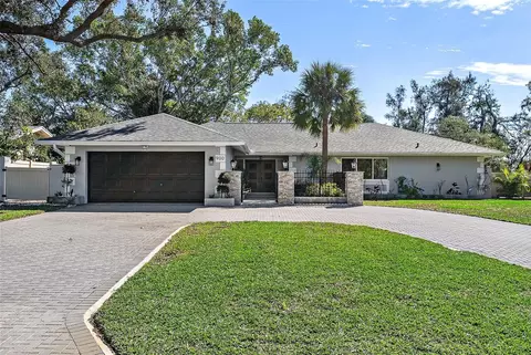 900 31st Ave NE, Saint Petersburg, FL 33704