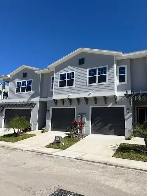 5739 Desert Rose Pl, Tampa, FL 33615