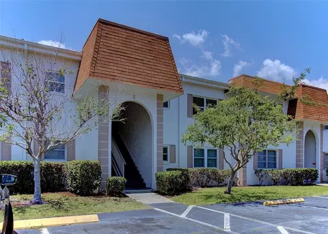 379 S Mcmullen Booth Rd #75, Clearwater, FL 33759