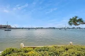 4550 Cove Cir #303, Saint Petersburg, FL 33708
