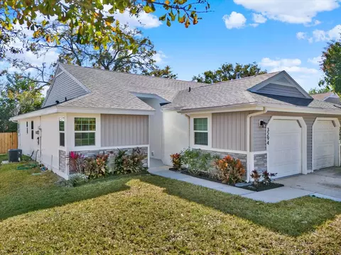 3294 Cloverplace Dr #15, Palm Harbor, FL 34684