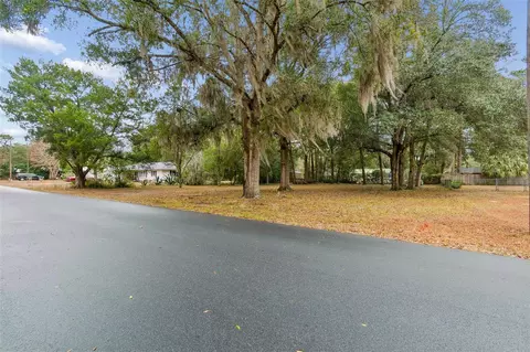 5501 E Live Oak Ln, Inverness, FL 34453