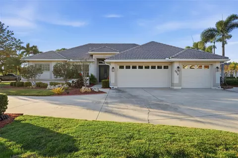 7212 Spur Ct, Sarasota, FL 34243