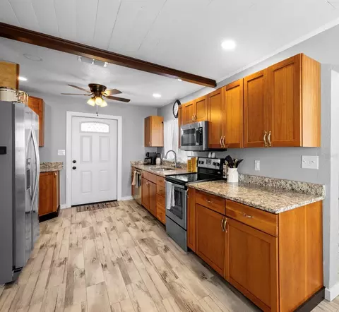Kitchen - 7121 122nd Ave E, Parrish, FL 34219 photo 1 of 2