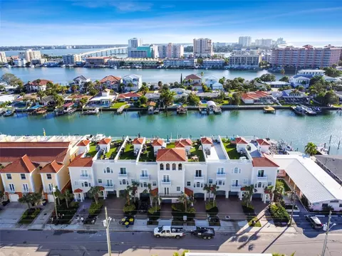 145 Brightwater Dr #7, Clearwater Beach, FL 33767