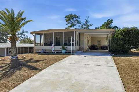 8055 Country Club Dr, Brooksville, FL 34613