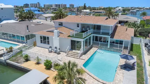 451 Palm Is NE, Clearwater Beach, FL 33767