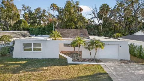 3340 Honeymoon Ln, Holiday, FL 34691