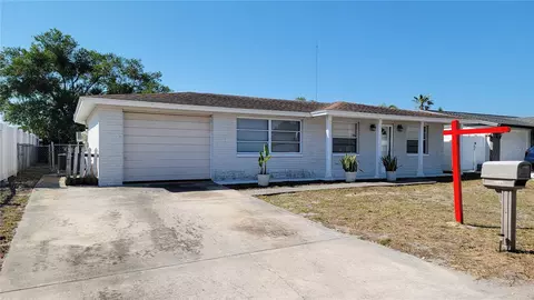 3332 Umber Rd, Holiday, FL 34691