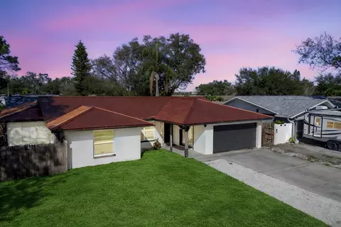 12931 82nd Ave N, Seminole, FL 33776