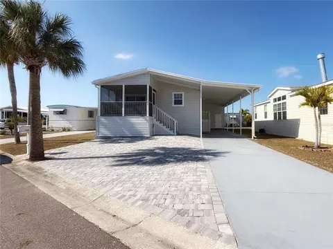 124 E Saint Annes Cir, Apollo Beach, FL 33572