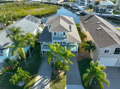 6026 Seaside Dr, New Port Richey, FL 34652