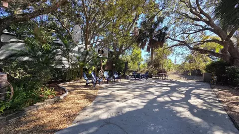 174 Appaloosa Trl, River Ranch, FL 33867