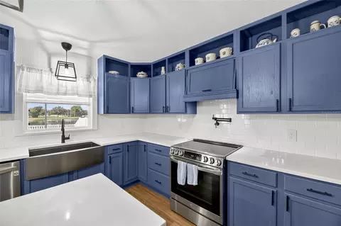 Kitchen - 13531 Mango Bay Dr, Riverview, FL 33579 photo 2 of 7