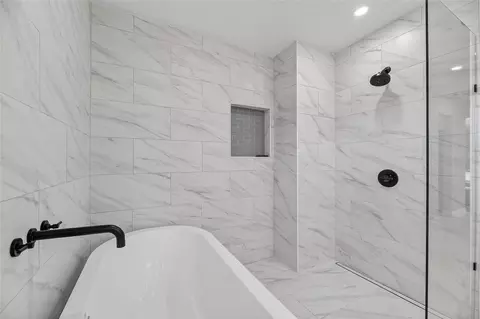 Bath - 13531 Mango Bay Dr, Riverview, FL 33579 photo 4 of 9
