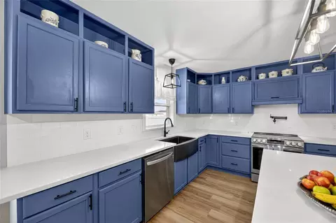 Kitchen - 13531 Mango Bay Dr, Riverview, FL 33579 photo 4 of 7