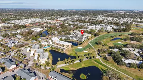 225 Country Club Dr #D239, Largo, FL 33771