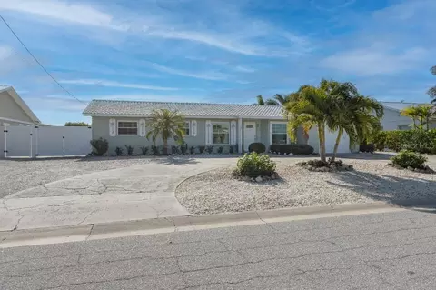 529 67th St, Holmes Beach, FL 34217