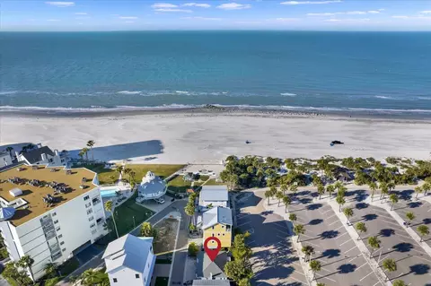 39 181st Ave W, Redington Shores, FL 33708