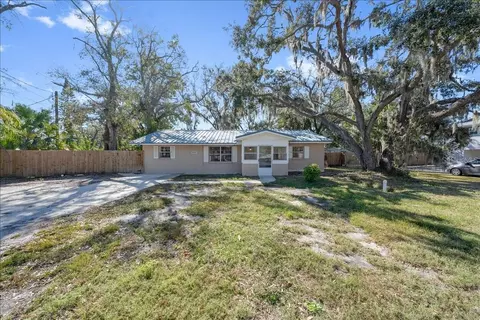 205 2nd Ave SE, Ruskin, FL 33570
