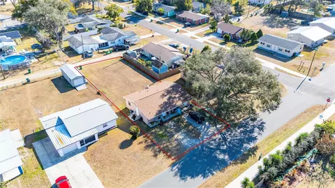 5910 10 Th St, Zephyrhills, FL 33542