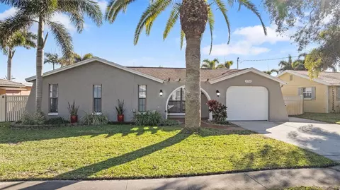 5702 Riddle Rd, Holiday, FL 34690