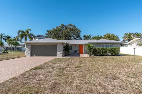 10100 Paradise Blvd, Treasure Island, FL 33706