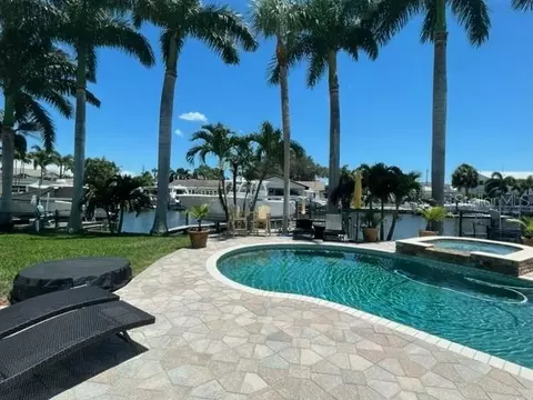 1336 40th Ave NE, Saint Petersburg, FL 33703