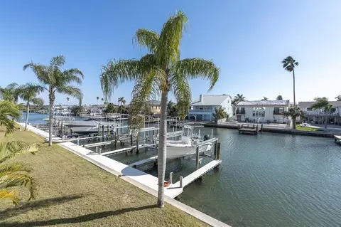641 Garland Cir, Indian Rocks Beach, FL 33785