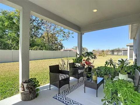 Exterior - 9526 Clarkwild Pl, Seffner, FL 33584 photo 2 of 8