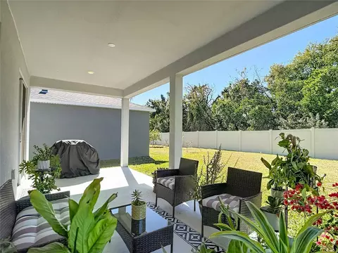Exterior - 9526 Clarkwild Pl, Seffner, FL 33584 photo 5 of 8
