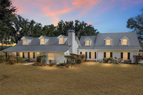 808 Old Welcome Rd, Lithia, FL 33547