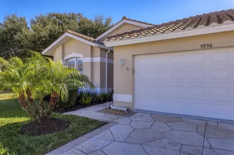 5956 Rachele Dr, Sarasota, FL 34243