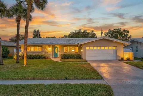 2060 Envoy Ct, Clearwater, FL 33764