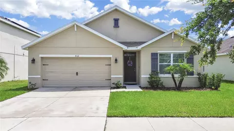 8112 Bilston Village Ln, Gibsonton, FL 33534
