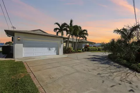 3963 14th St NE, Saint Petersburg, FL 33703