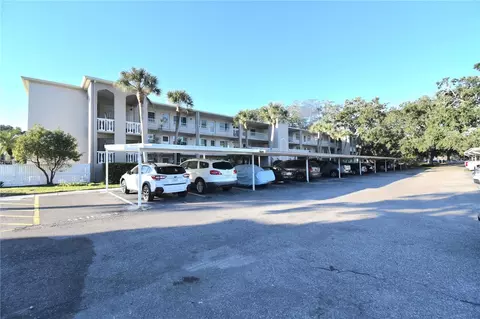 841 Patricia Ave #202, Dunedin, FL 34698