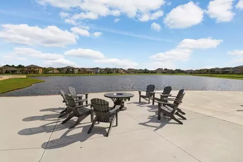 View/Area - 10932 Carlton Fields Dr, Riverview, FL 33579 photo 4 of 7