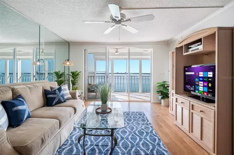 6060 Shore Blvd S #906, Gulfport, FL 33707