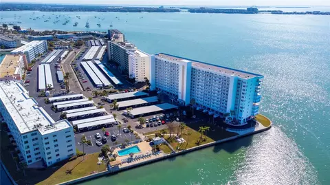 6060 Shore Blvd S #906, Gulfport, FL 33707