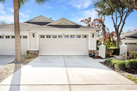 5911 Phoebenest Dr, Lithia, FL 33547