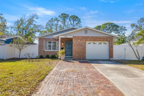 744 63rd Ave N, Saint Petersburg, FL 33702