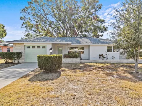 2573 Redwood Cir, Clearwater, FL 33763