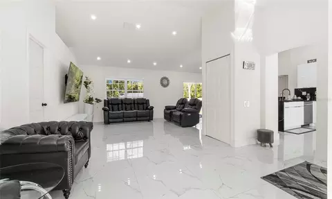 1007 Tryon Cir, Spring Hill, FL 34606 photo 9