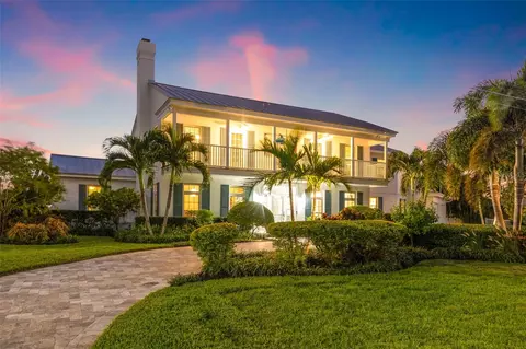 511 Windward Psge, Clearwater Beach, FL 33767
