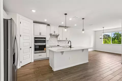 Kitchen - 3335 Orchard Loop, Bartow, FL 33830 photo 2 of 2