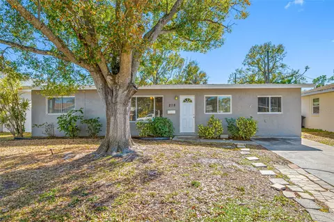 218 80th Ave N, Saint Petersburg, FL 33702