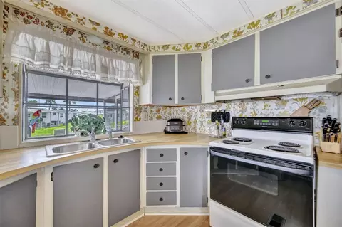129 E Saint Lucia Loop, Apollo Beach, FL 33572 photo 48