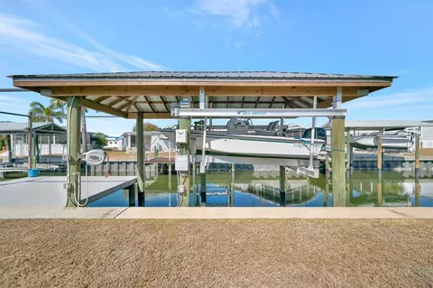 129 E Saint Lucia Loop, Apollo Beach, FL 33572 photo 6