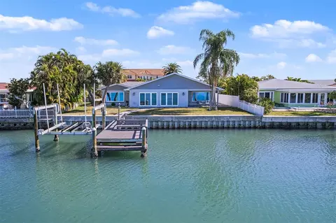 17362 Kennedy Dr, North Redington Beach, FL 33708
